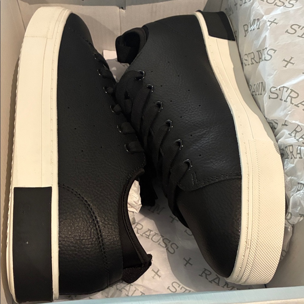 STRAUSS + RAMM Black leather men shoes size 9